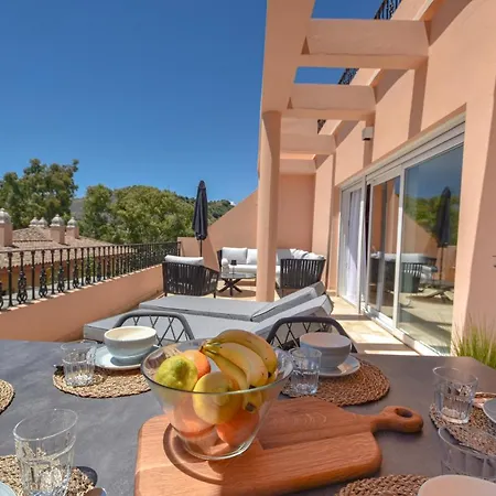 Appartement Penthouse With Sea Views In Nueva Andalucia *
