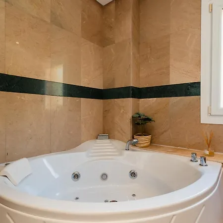 Appartement Penthouse With Sea Views In Nueva Andalucia *