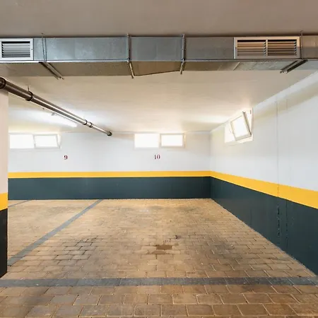 Lejlighed Penthouse With Sea Views In Nueva Andalucia