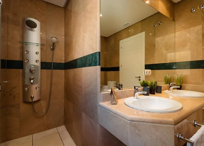 Penthouse With Sea Views In Nueva Andalucia Апартаменти