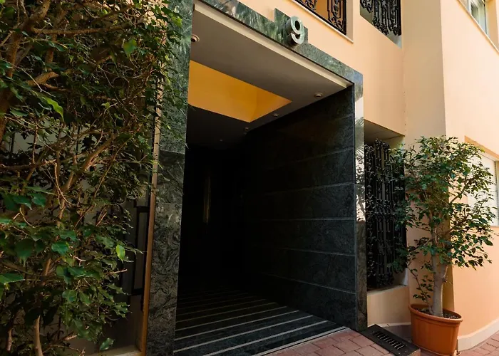 Апартаменти Penthouse With Sea Views In Nueva Andalucia