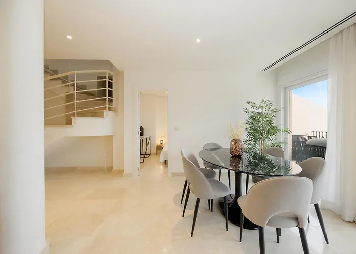 Penthouse With Sea Views In Nueva Andalucia * Марбелья