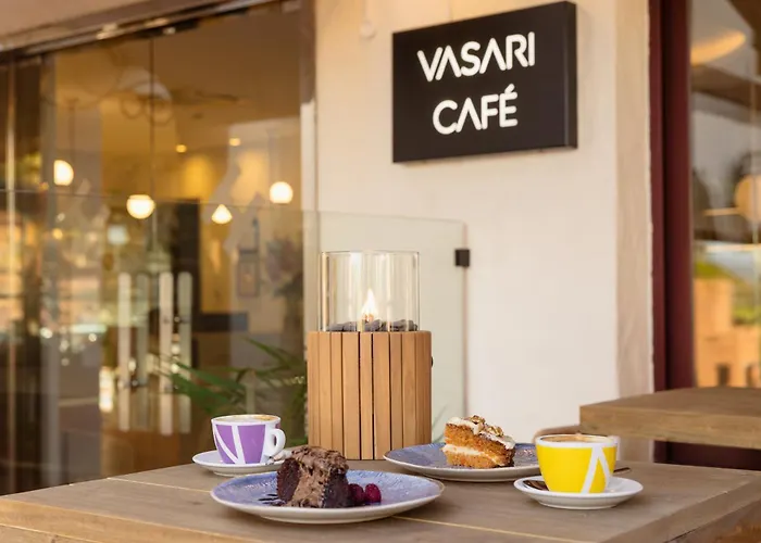 Penthouse With Sea Views In Nueva Andalucia