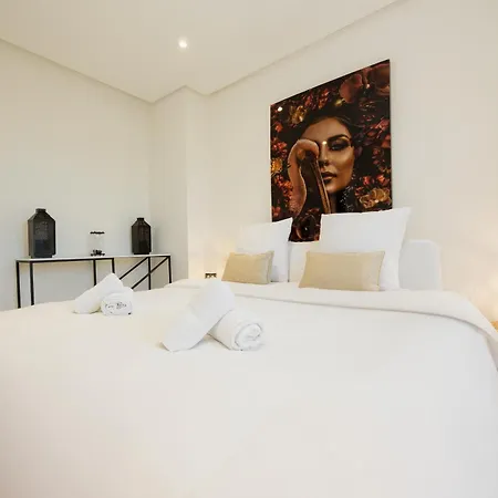 Penthouse With Sea Views In Nueva Andalucia Apartment *