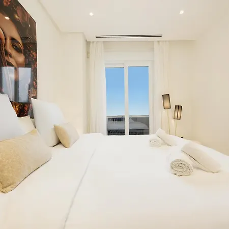 Apartment Penthouse With Sea Views In Nueva Andalucia Marbella