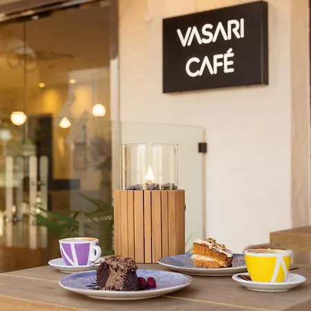 Penthouse With Sea Views In Nueva Andalucia