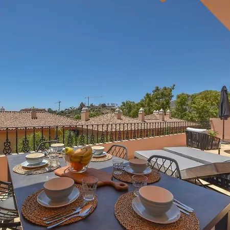 Penthouse With Sea Views In Nueva Andalucia * Marbellac