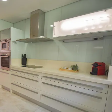 Penthouse With Sea Views In Nueva Andalucia