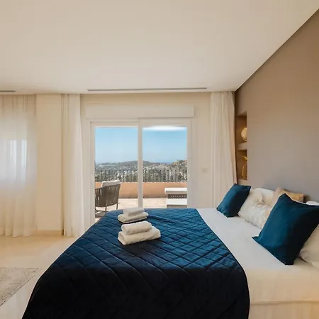 Penthouse With Sea Views In Nueva Andalucia * Marbellac