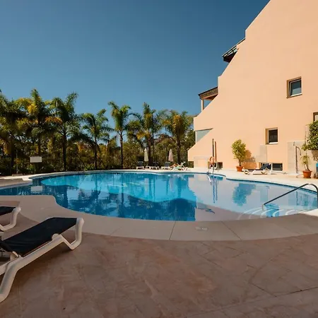 Appartement Penthouse With Sea Views In Nueva Andalucia *