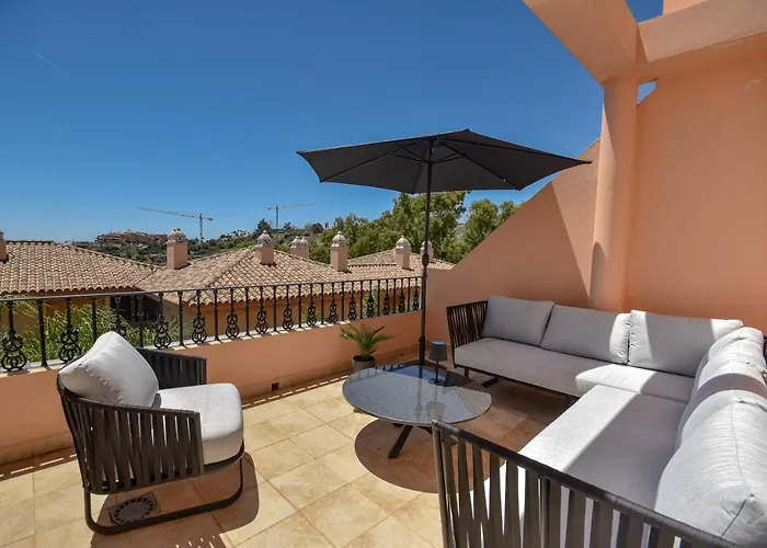Penthouse With Sea Views In Nueva Andalucia Appartamento