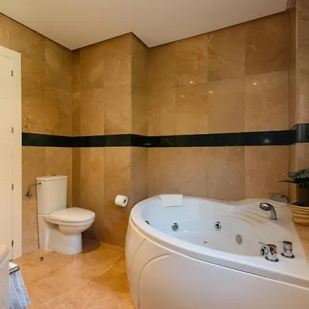 Penthouse With Sea Views In Nueva Andalucia Marbella