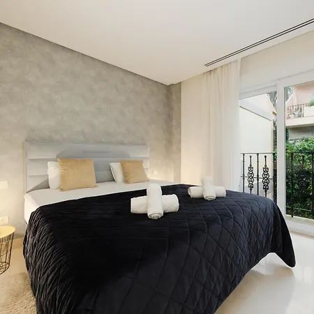 Penthouse With Sea Views In Nueva Andalucia Apartman *